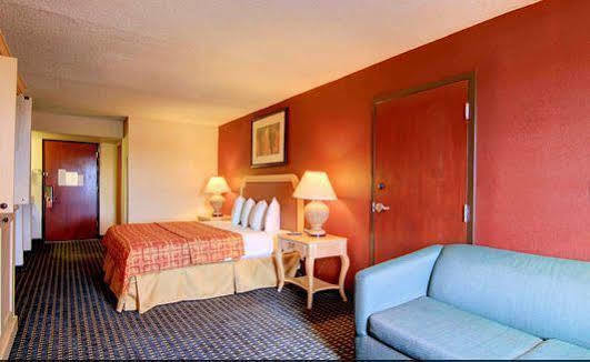 Hotel Red Roof Atlanta - Six Flags